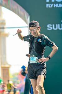 BIB: 7002
                            <button type="button" onclick="openModal(24887610)" class="btn btn-primary btn-sm float-right btn-popup" data-toggle="modal" data-target=".modal-high-quality">
                        <i class="fas fa-shopping-cart"></i> Add to Cart
                    </button>
                                            <button type="button" onclick="isThisMe(24887610, true)" class="btn btn-success btn-sm float-right btn-popup btn-isme hidden" data-toggle="tooltip" data-placement="bottom" title="นี่คือรูปของคุณใช่ไหม คลิกที่นี่เพื่อเอาเข้าอัลบั้ม">
                        <i class="fas fa-plus"></i> Add to album
                    </button>
                    <button type="button" onclick="isThisMe(24887610, false)" class="btn btn-warning btn-sm float-right btn-popup btn-isnotme hidden">
                        <i class="fas fa-ban"></i> Remove from album
                    </button>